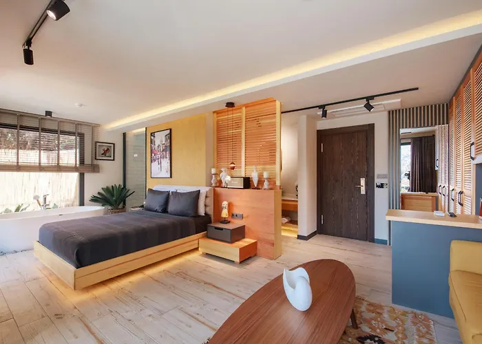 Morina Deluxe Hotel